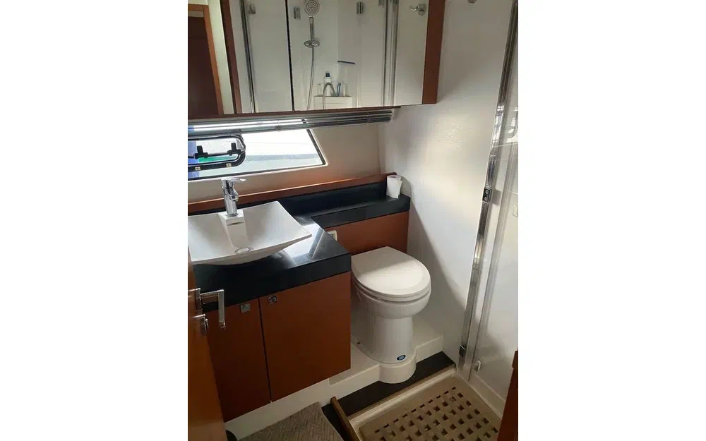 slider 18 Jeanneau Prestige 500 Fly