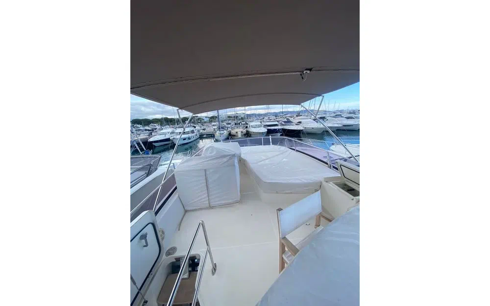 slider 27 Jeanneau Prestige 500 Fly