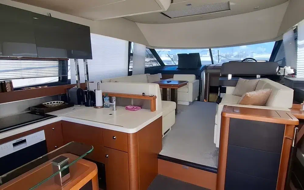 slider 1 Jeanneau Prestige 500 Fly