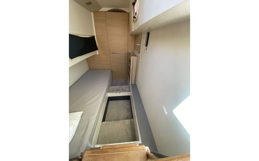 slider 31 Jeanneau Prestige 500 Fly