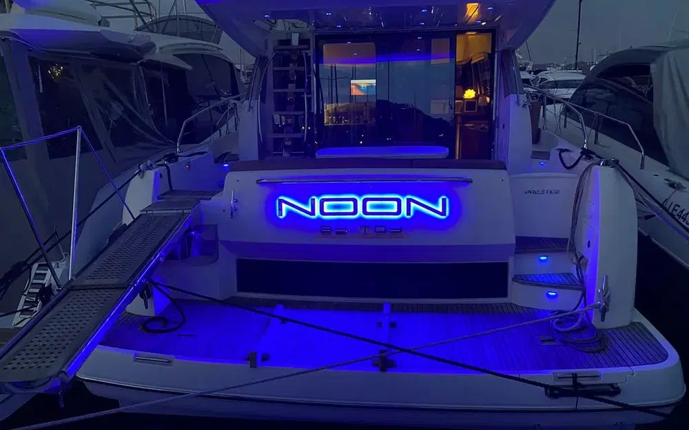 slider 35 Jeanneau Prestige 500 Fly