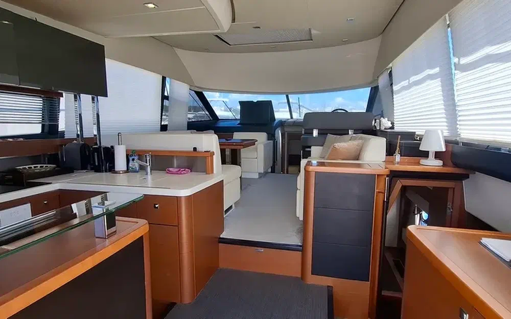 slider 2 Jeanneau Prestige 500 Fly