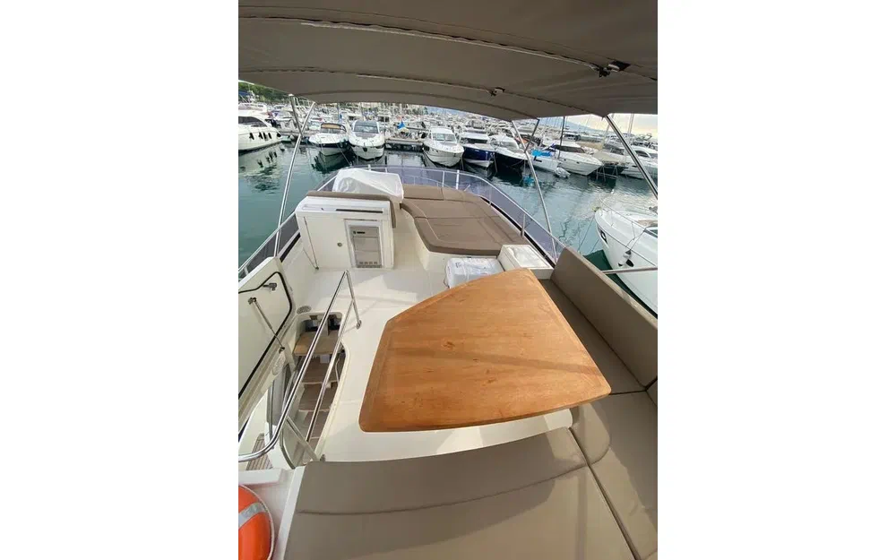 slider 43 Jeanneau Prestige 500 Fly