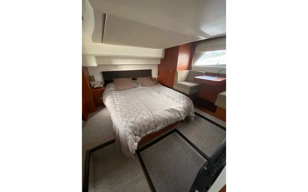 slider 44 Jeanneau Prestige 500 Fly