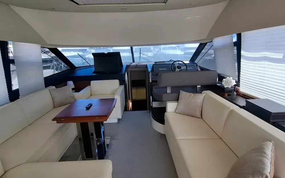 slider 5 Jeanneau Prestige 500 Fly