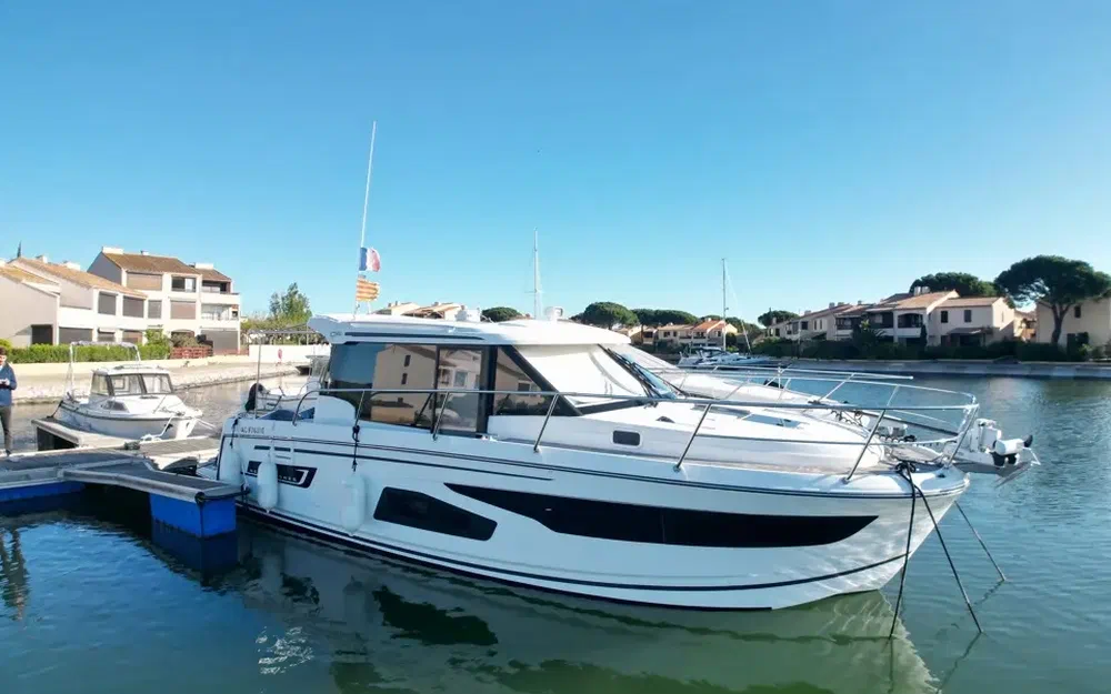 slider 0 Jeanneau Merry Fisher