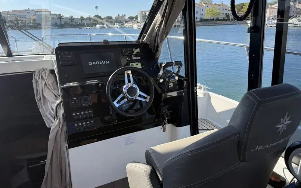 slider 15 Jeanneau Merry Fisher