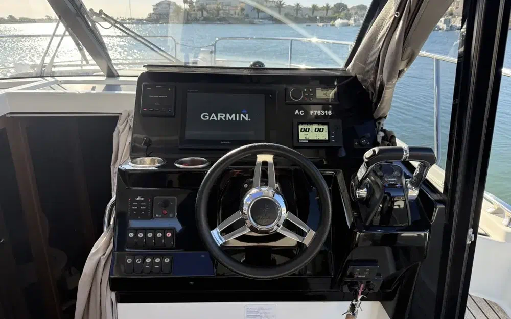 slider 17 Jeanneau Merry Fisher