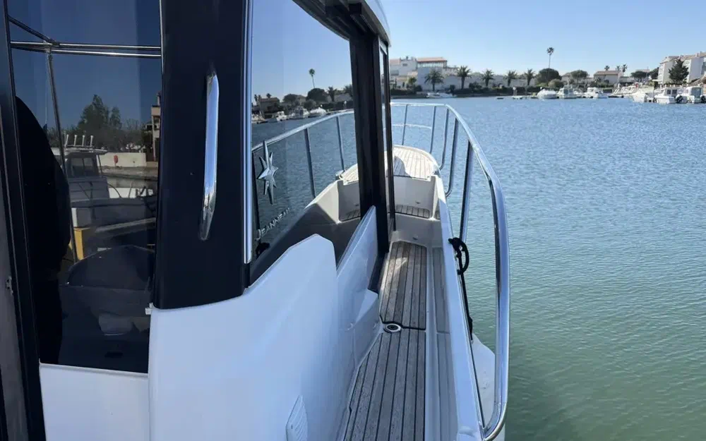 slider 4 Jeanneau Merry Fisher