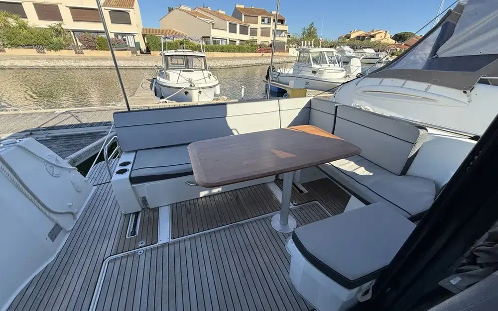 slider 7 Jeanneau Merry Fisher