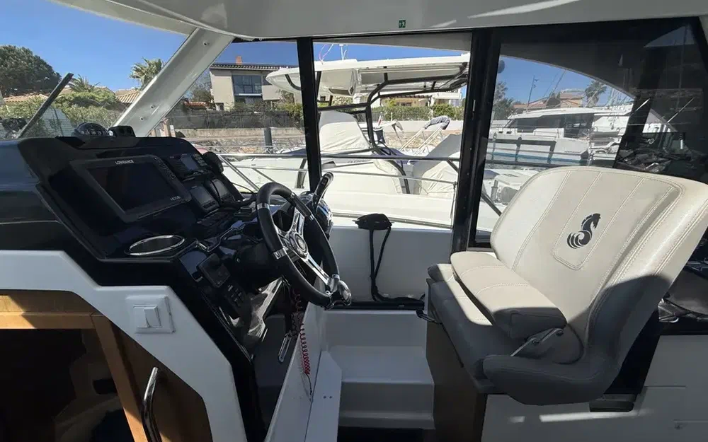 slider 14 Beneteau Antares 9 OB