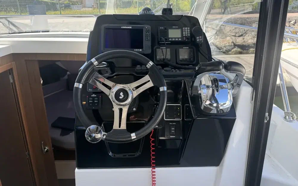 slider 15 Beneteau Antares 9 OB