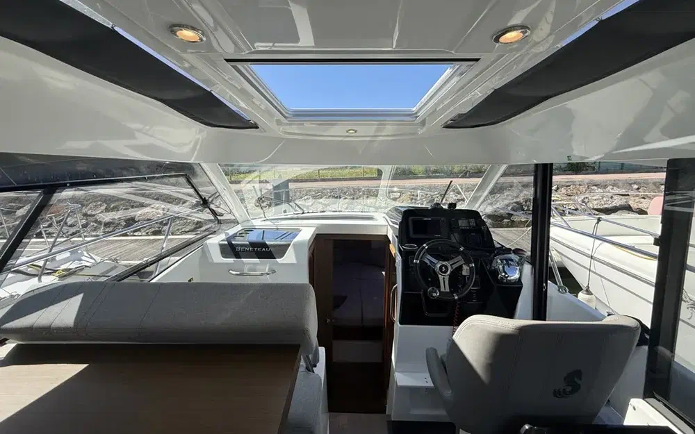 slider 16 Beneteau Antares 9 OB