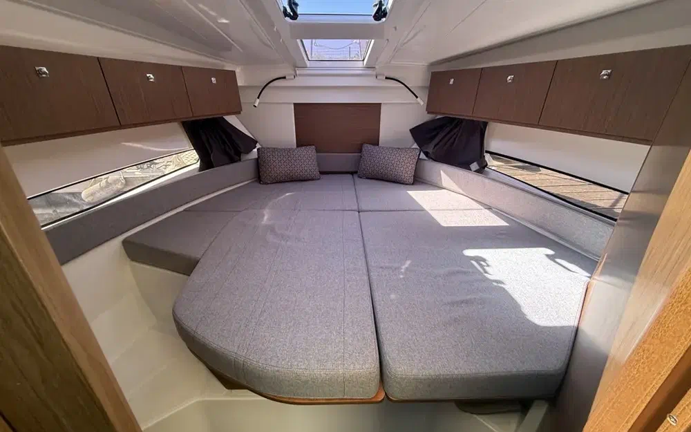 slider 18 Beneteau Antares 9 OB