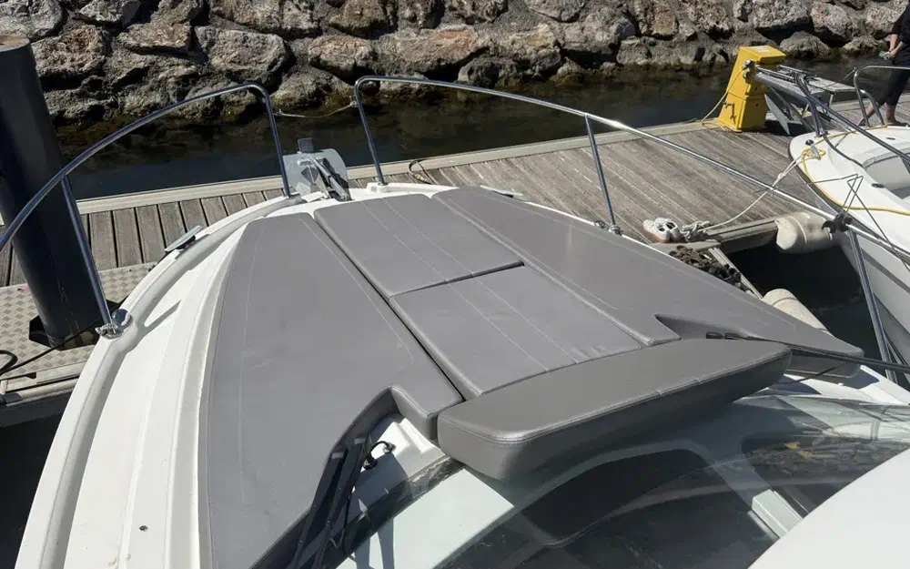 slider 4 Beneteau Antares 9 OB
