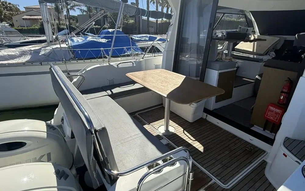 slider 7 Beneteau Antares 9 OB