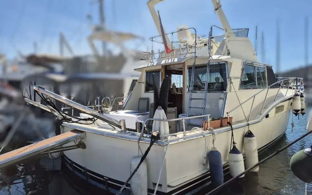 slider 0 Hatteras 46 Convertible