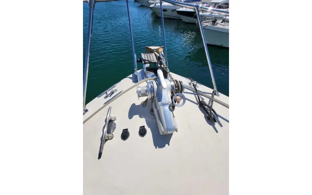 slider 9 Hatteras 46 Convertible