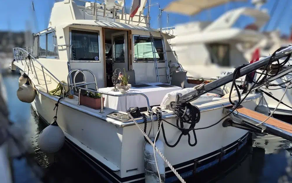 slider 1 Hatteras 46 Convertible