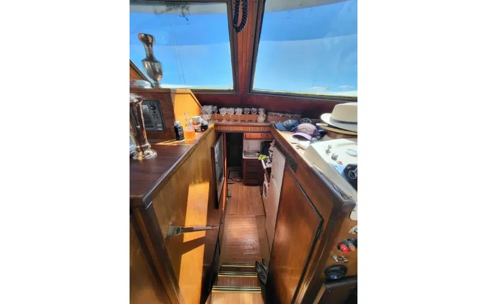 slider 23 Hatteras 46 Convertible