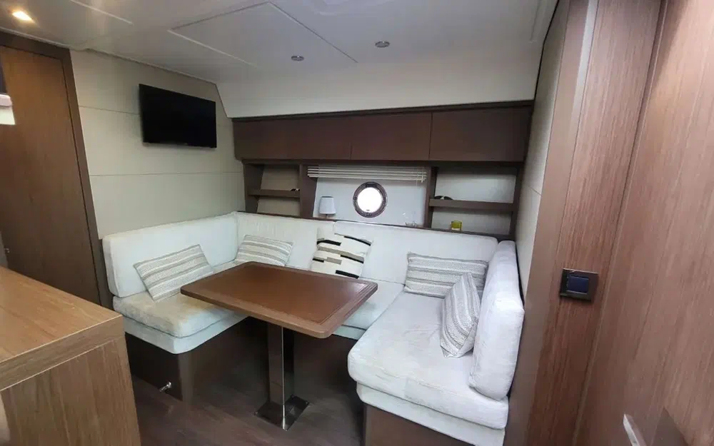slider 22 Beneteau Gran Turismo 46