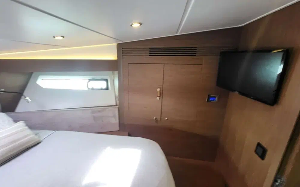 slider 24 Beneteau Gran Turismo 46