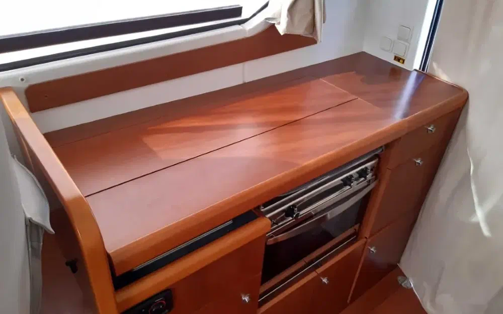 slider 13 Beneteau Antares 30