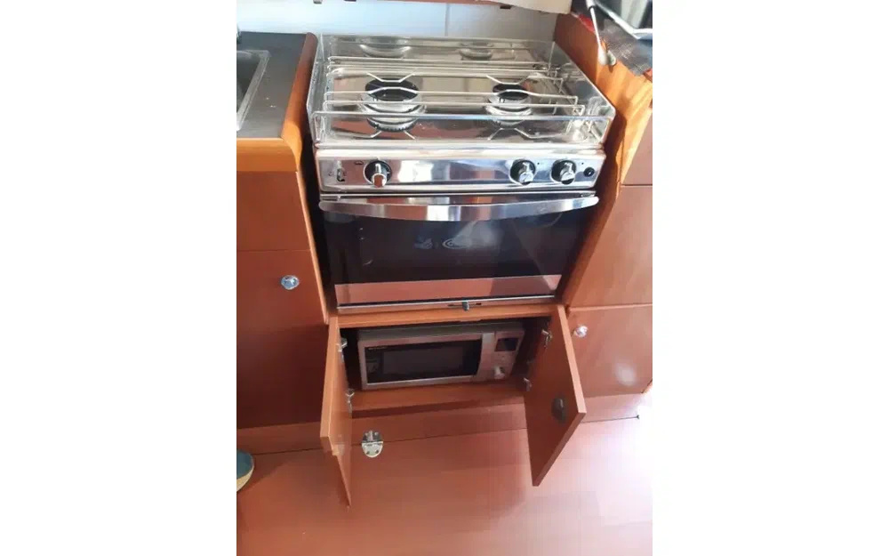 slider 15 Beneteau Antares 30