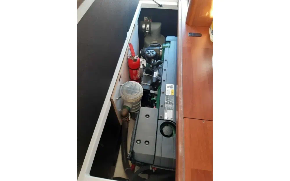 slider 27 Beneteau Antares 30