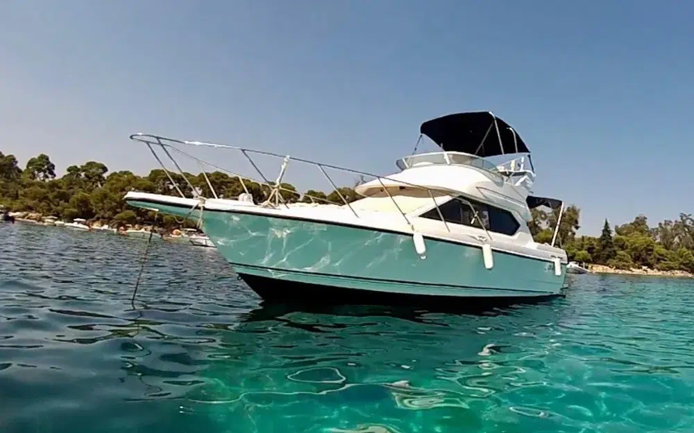 slider 1 Bayliner 2858 Fly