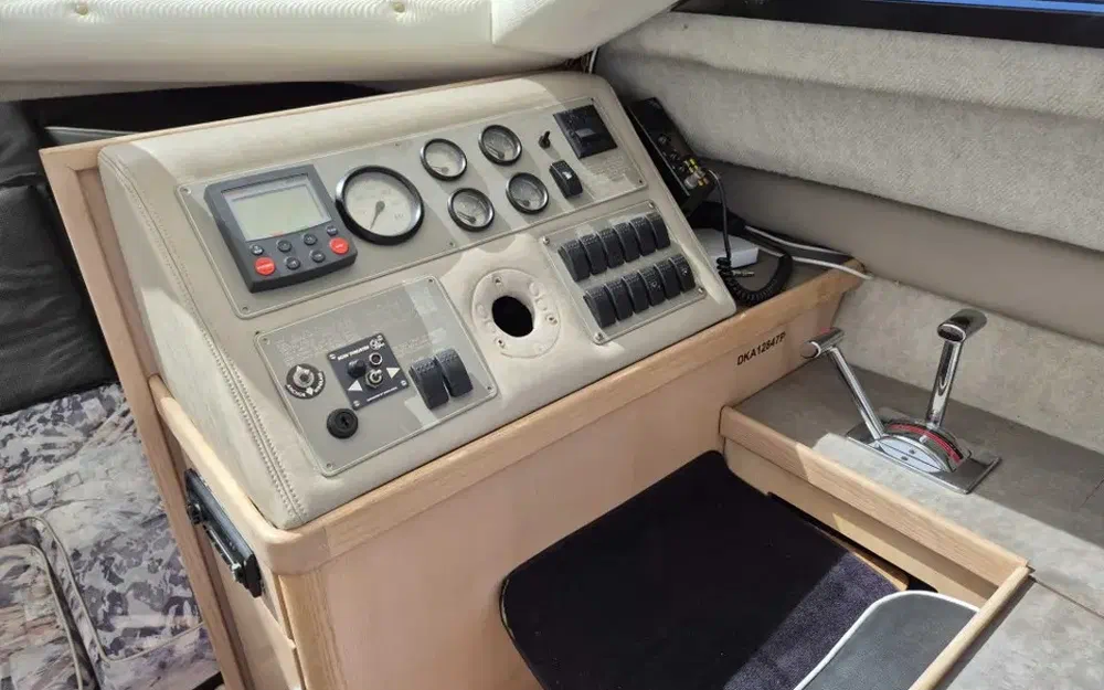 slider 6 Bayliner 2858 Fly