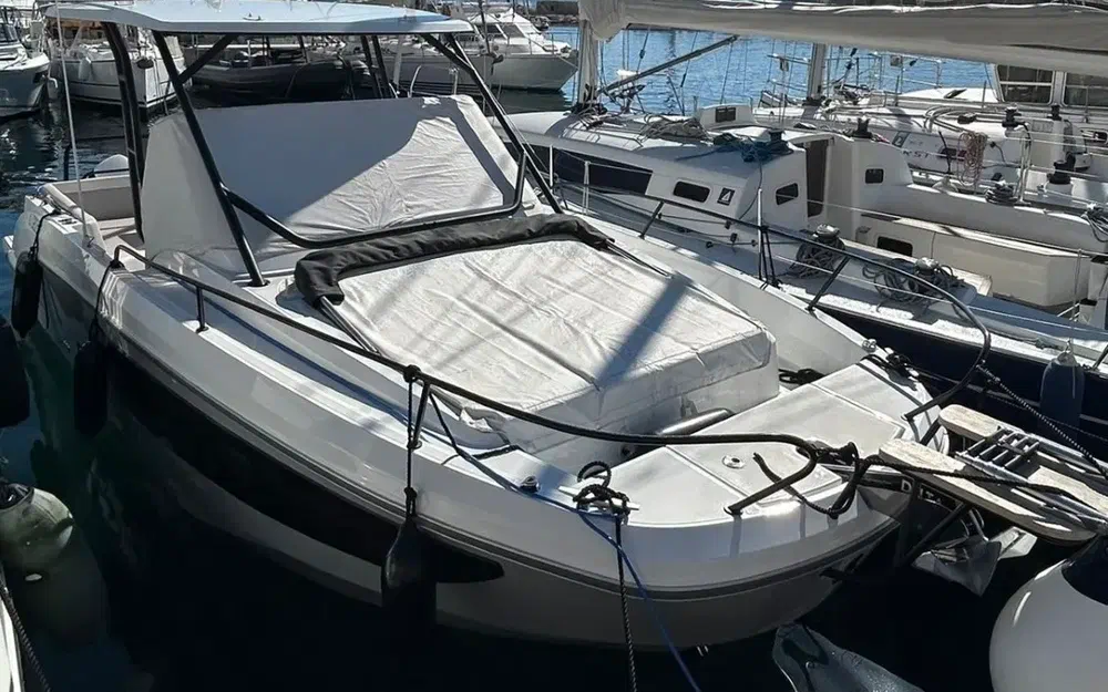 slider 4 Beneteau Flyer 9 Sundeck