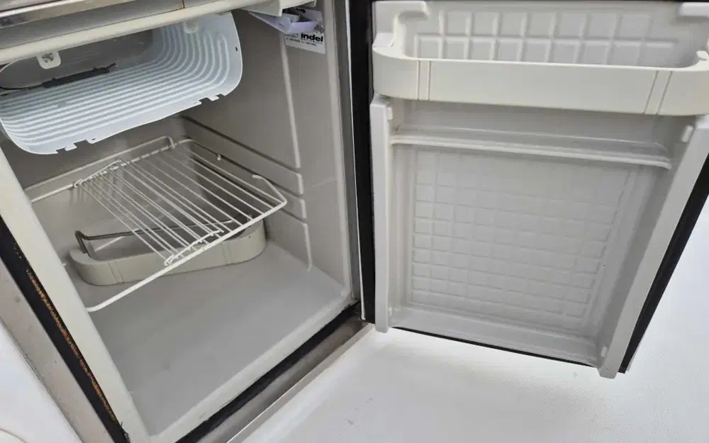 slider 12 Beneteau Monte Carlo 27