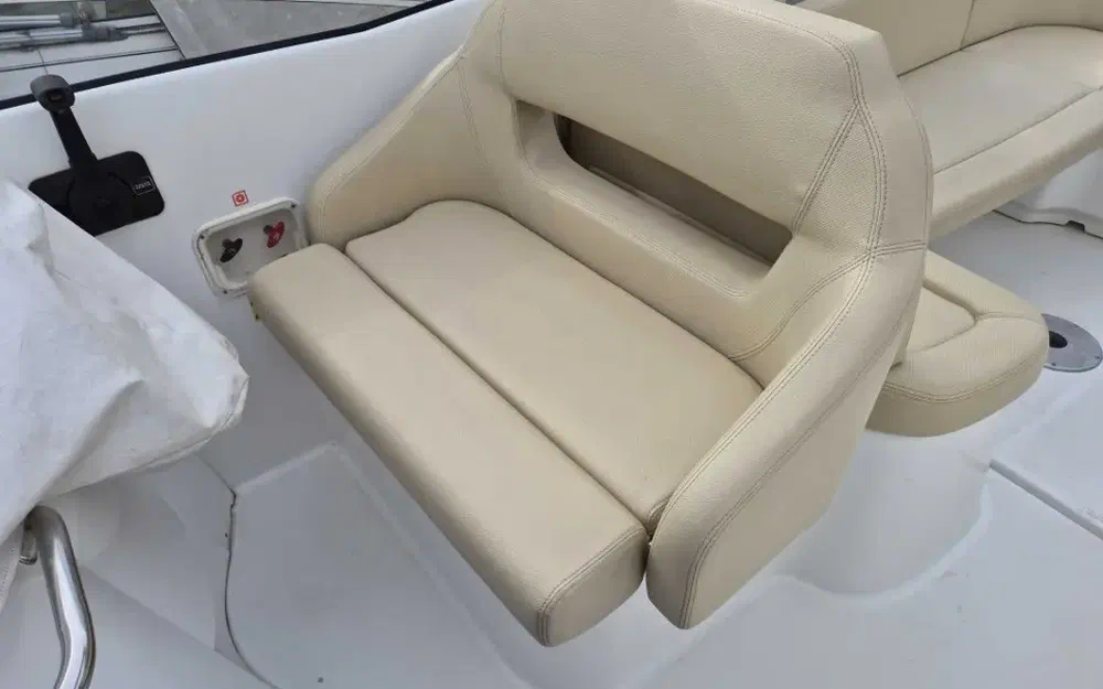 slider 13 Beneteau Monte Carlo 27