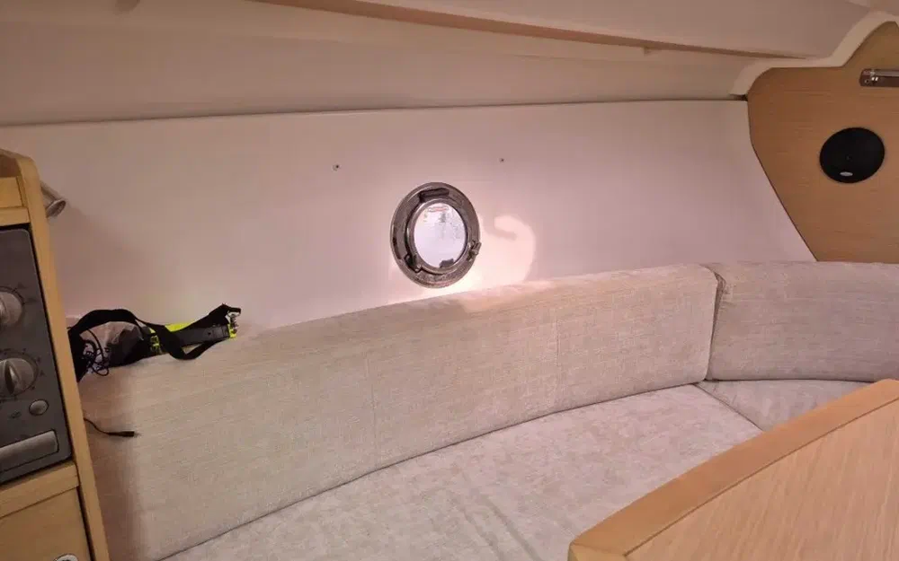 slider 34 Beneteau Monte Carlo 27