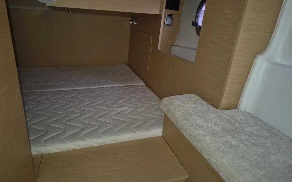 slider 38 Beneteau Monte Carlo 27