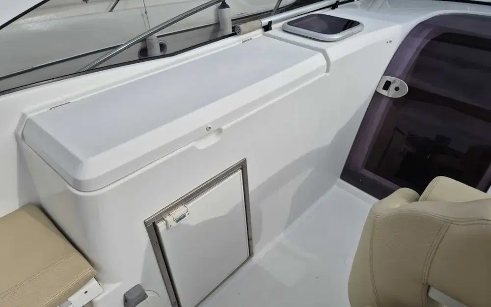 slider 8 Beneteau Monte Carlo 27