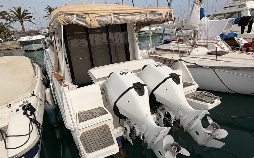 slider 0 Beneteau Antares 8.80 Antares 8.8