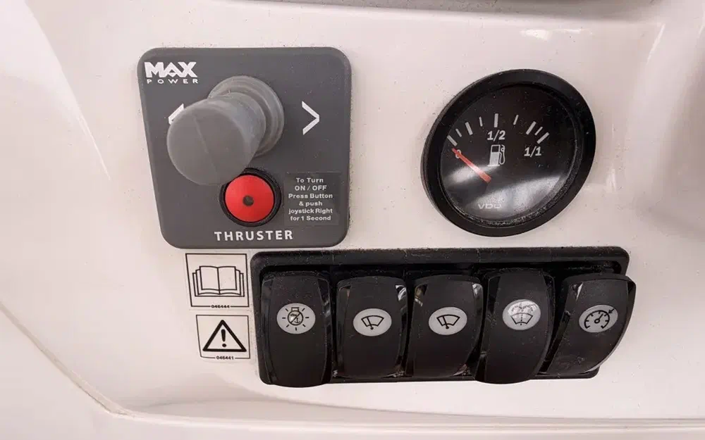 slider 11 Beneteau Antares 8.80 Antares 8.8