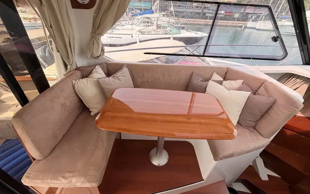 slider 8 Beneteau Antares 8.80 Antares 8.8