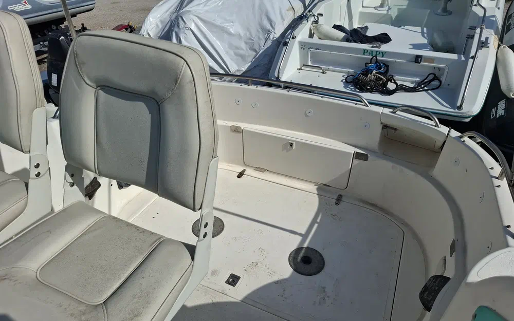 slider 25 Sealine 230 Senator