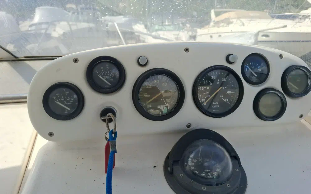 slider 28 Sealine 230 Senator