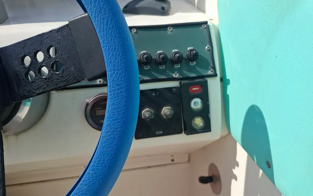 slider 30 Sealine 230 Senator