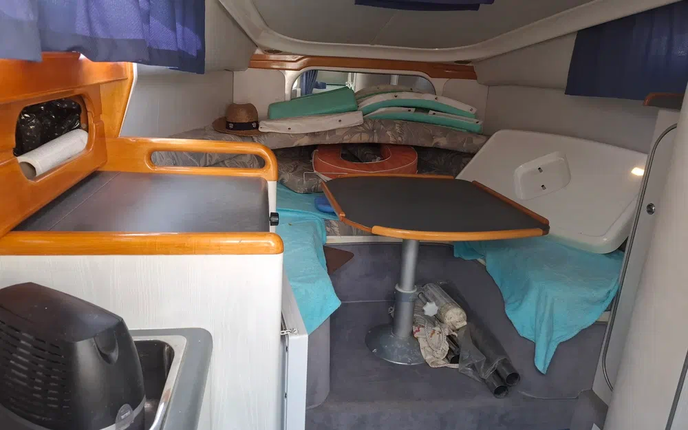 slider 32 Sealine 230 Senator