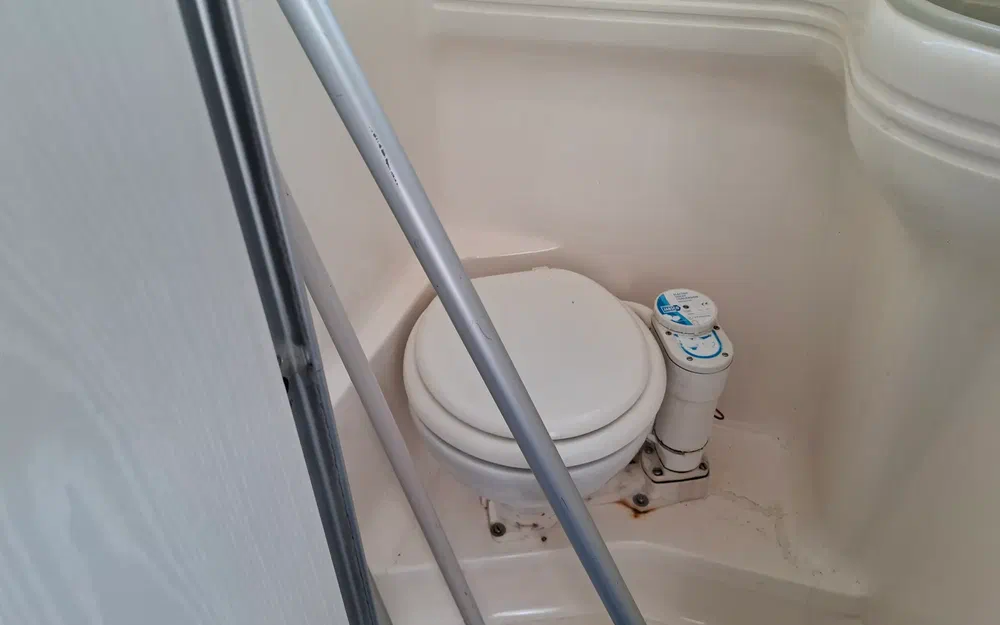 slider 36 Sealine 230 Senator