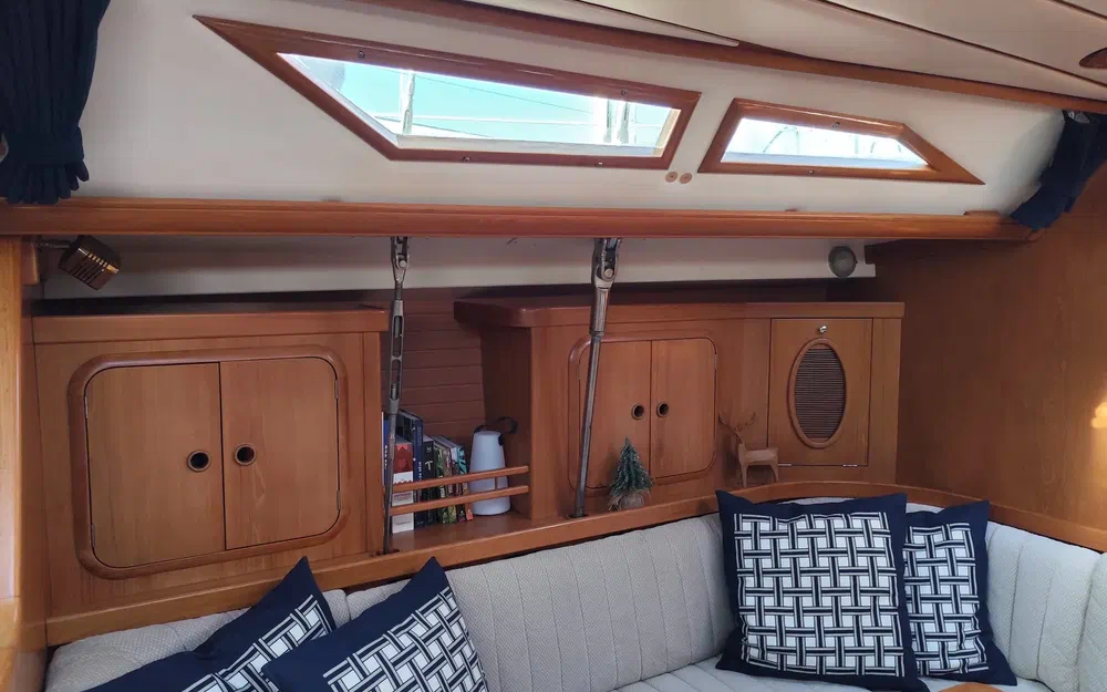 slider 11 Dufour 42 Prestige