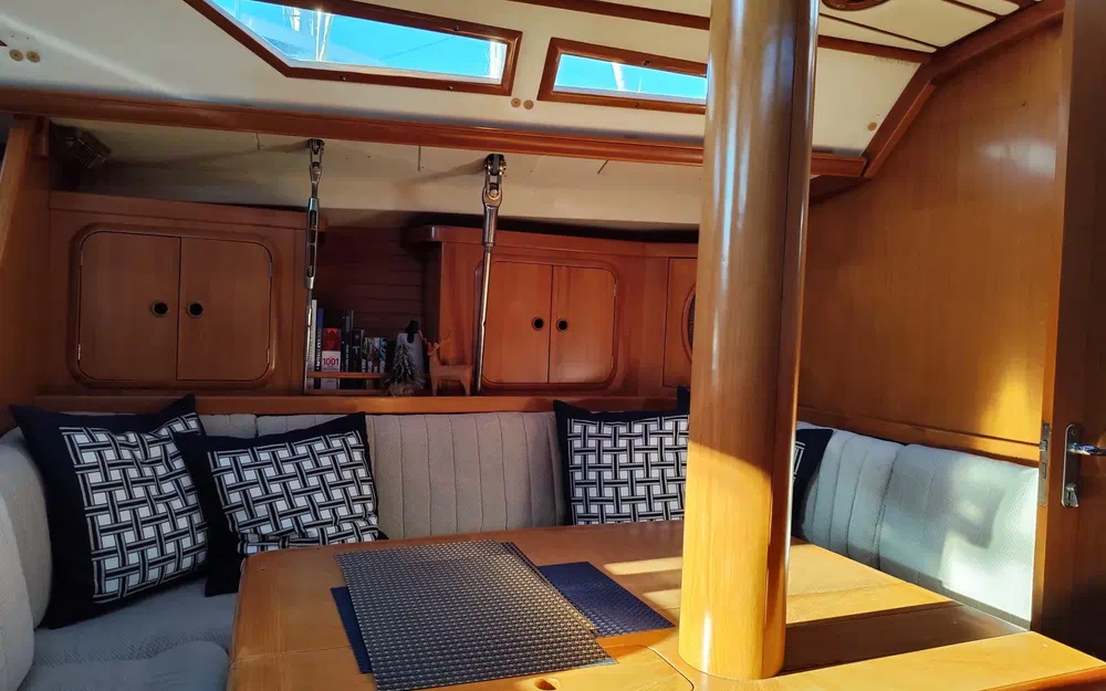 slider 15 Dufour 42 Prestige