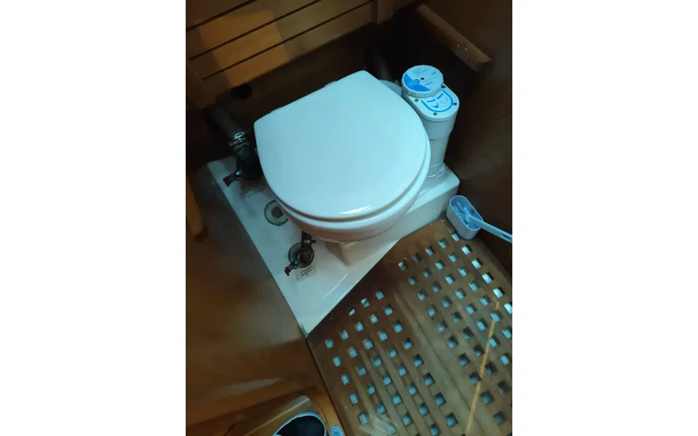 slider 17 Dufour 42 Prestige