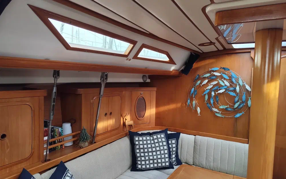 slider 3 Dufour 42 Prestige