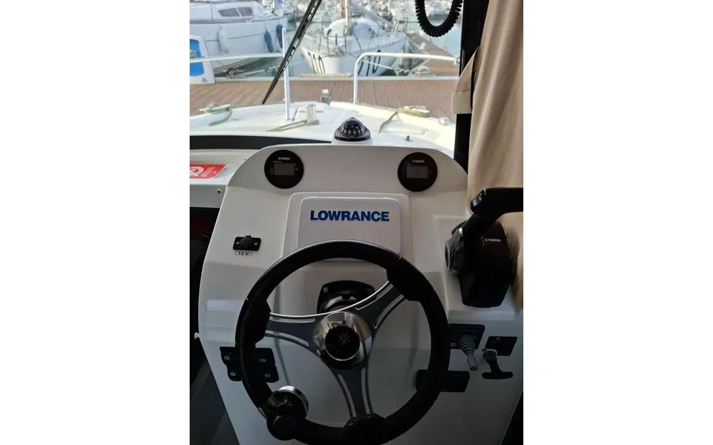 slider 11 Jeanneau MERRY FISHER 695 MARLIN